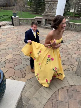 2020 long prom dress yellow charming dress cg6770