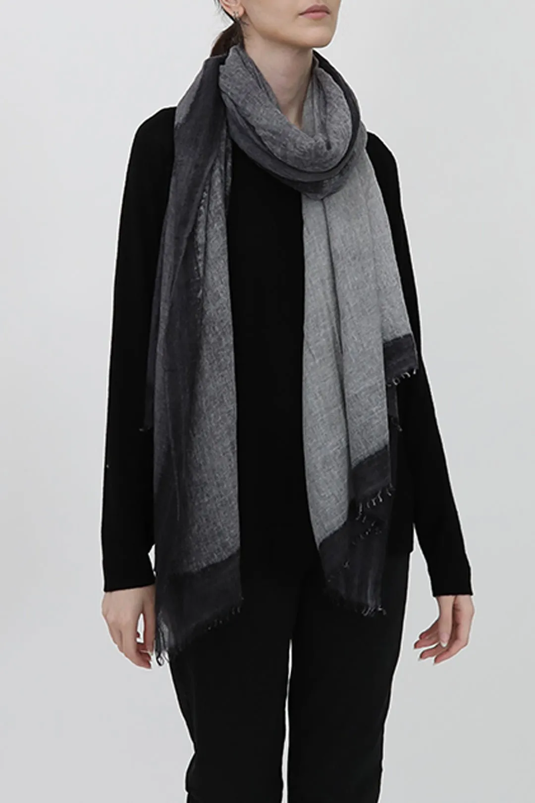 CHARCOAL SCARF IN HAND DYED CASHMERE