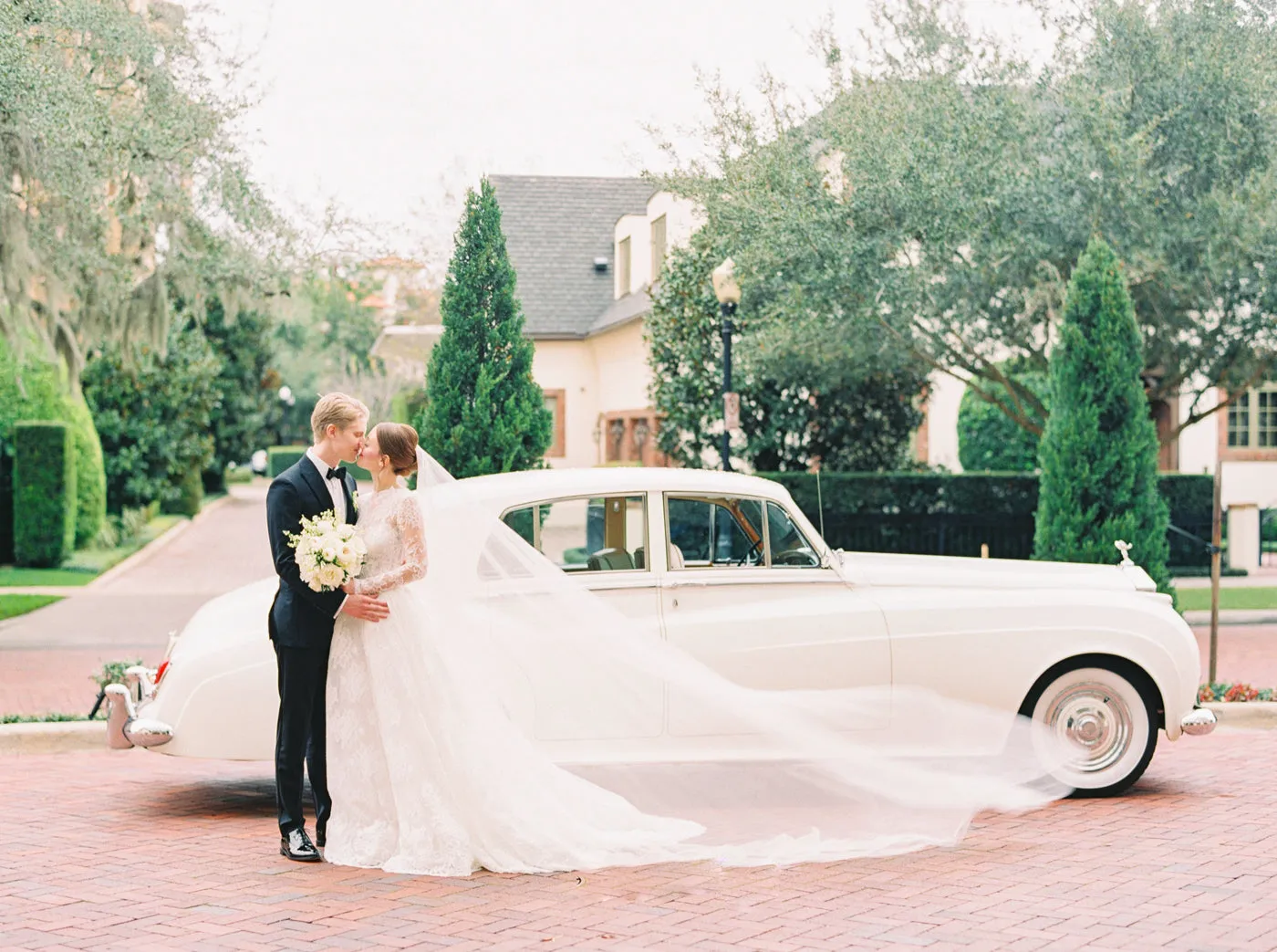 ELIZABETH | English Silk Tulle Wedding Veil