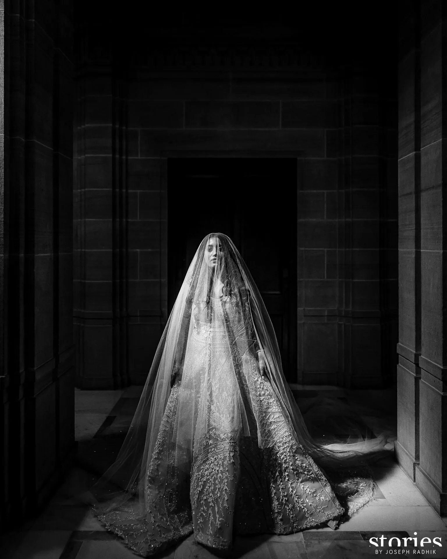 ELIZABETH | English Silk Tulle Wedding Veil