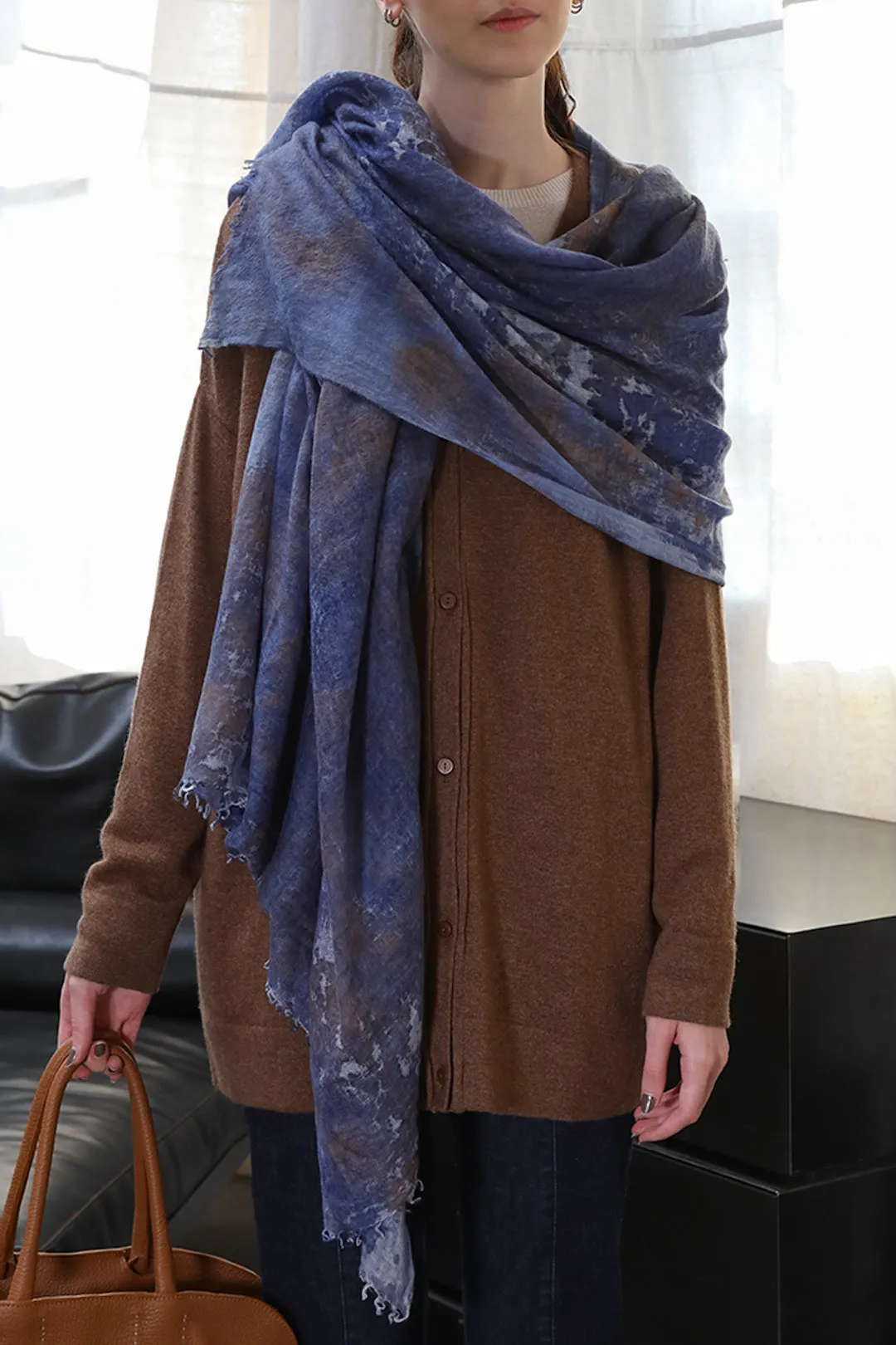 NORDIC SHORE SCARF IN HAND DYED CASHMERE