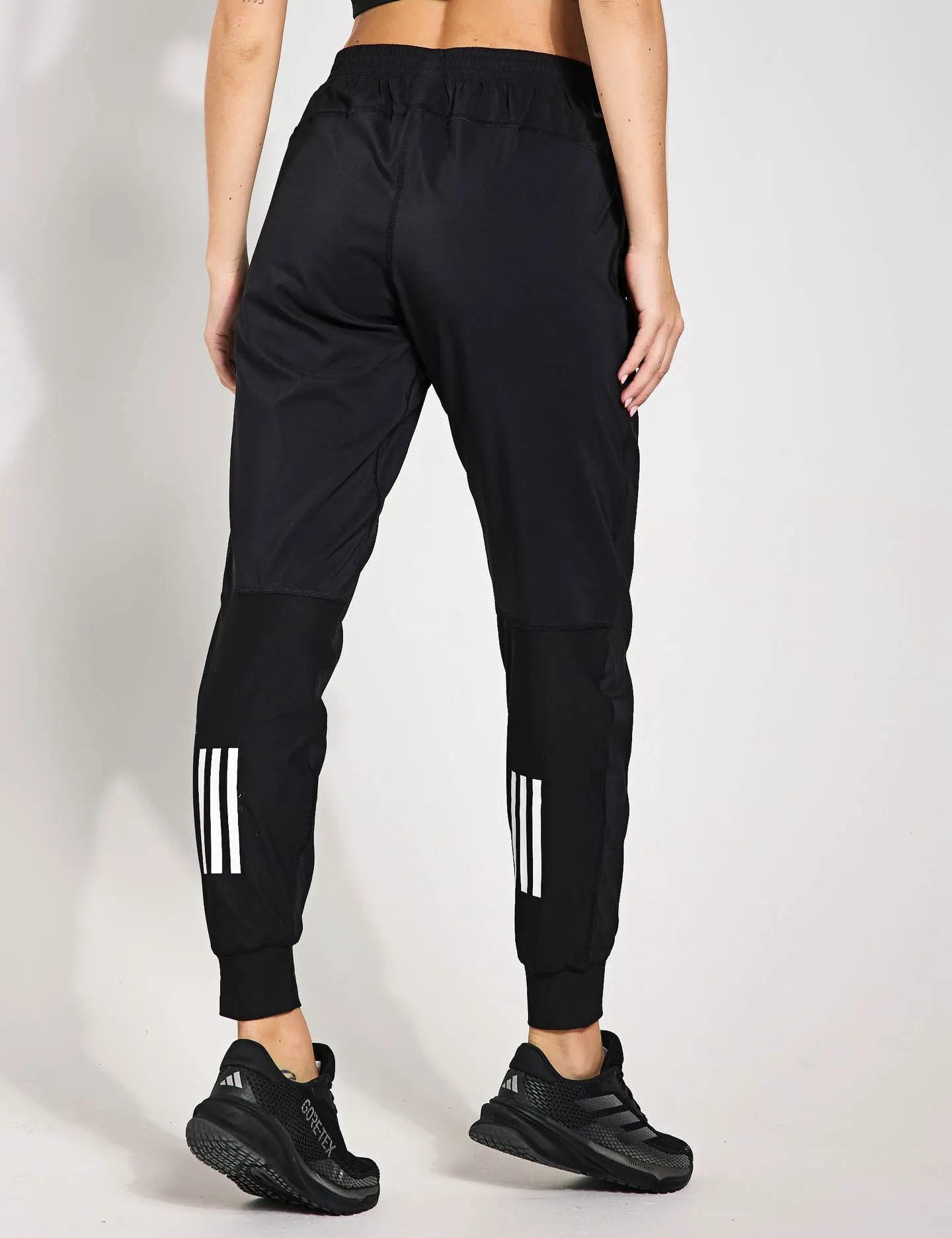 Own the Run Joggers - Black