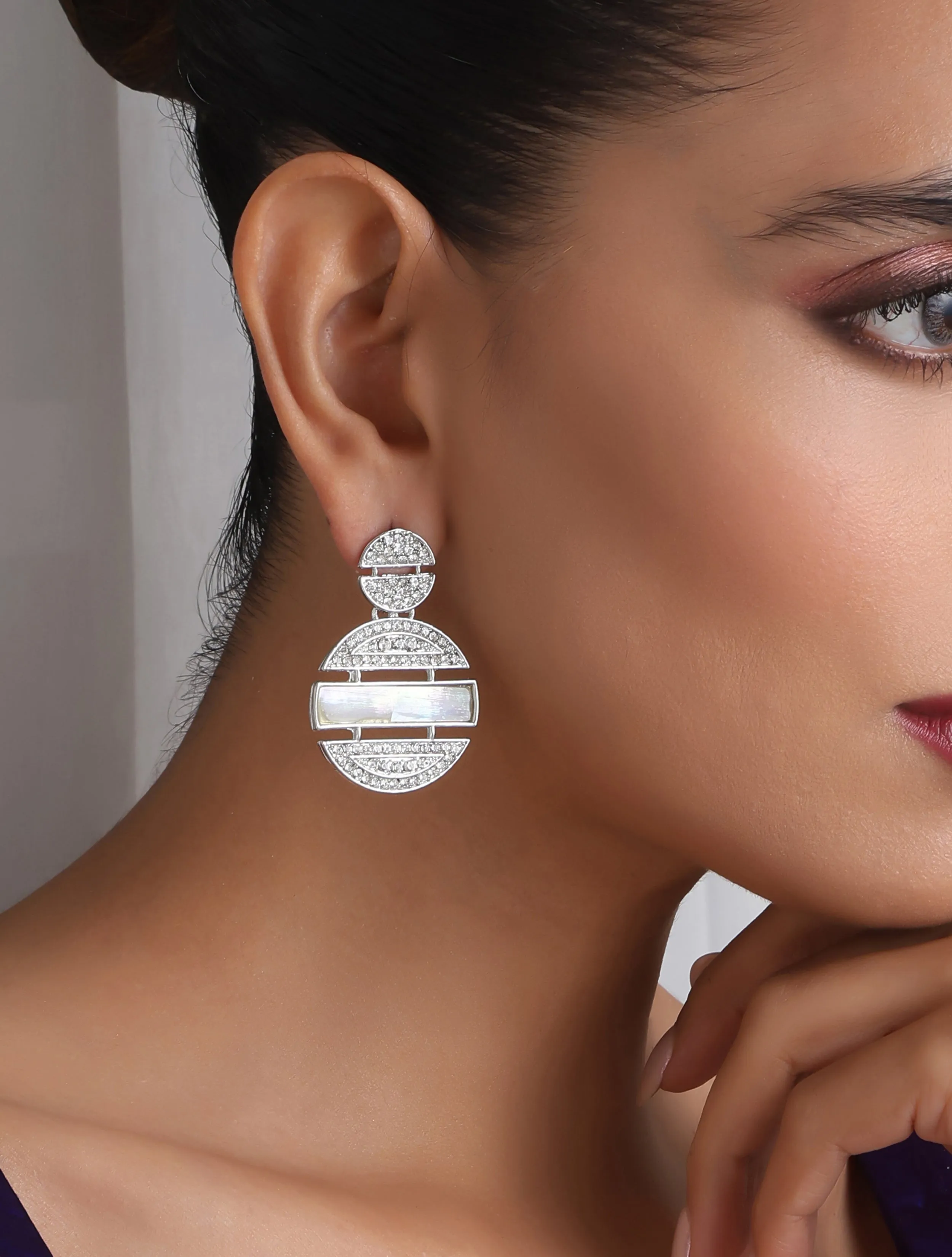 Round Hanging Amercian Diamond Earring