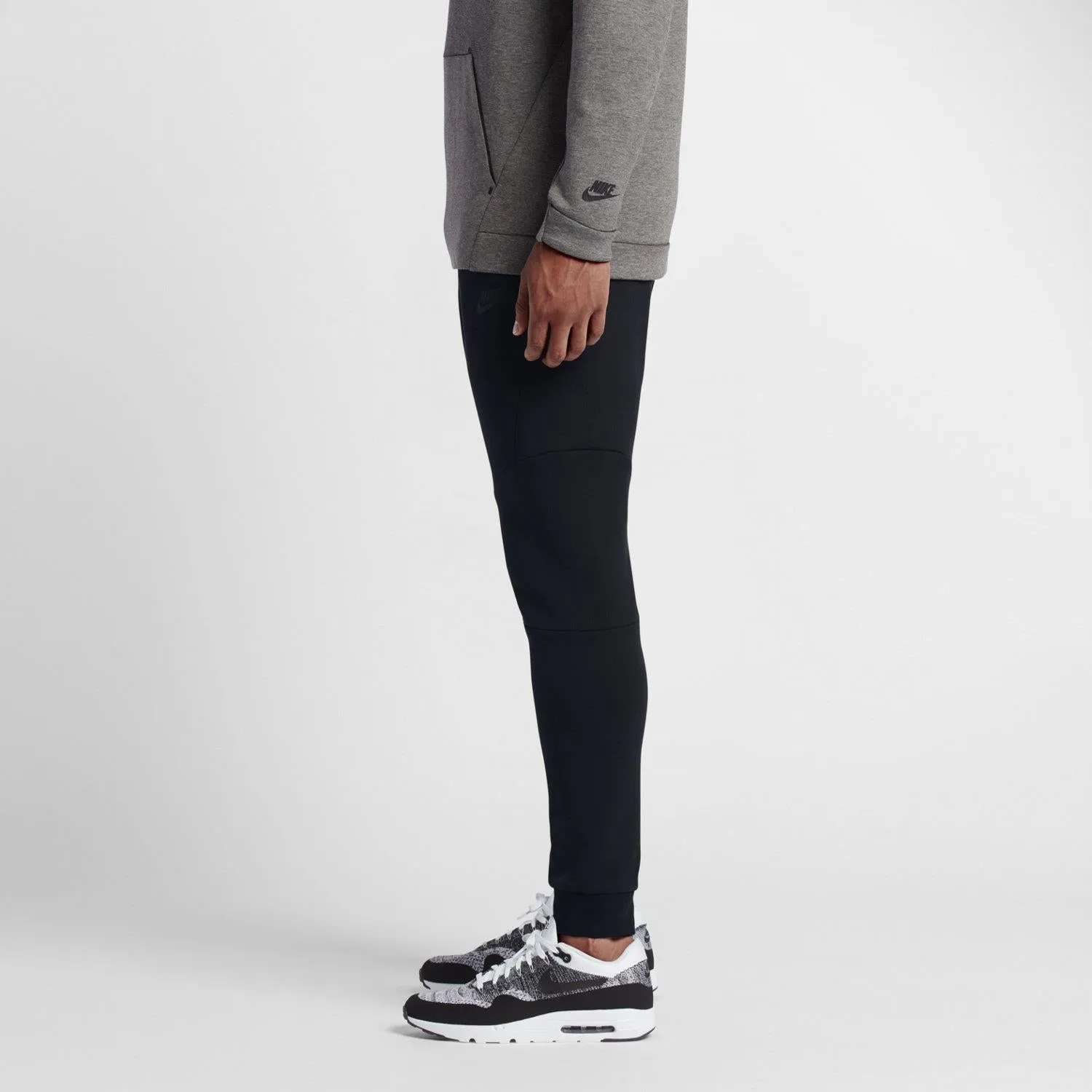 Sportswear Tech Fleece Joggers (Black   Black)