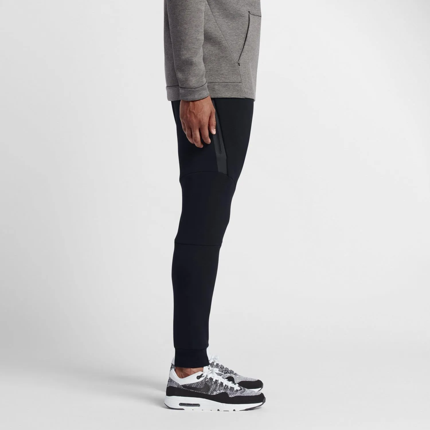 Sportswear Tech Fleece Joggers (Black   Black)